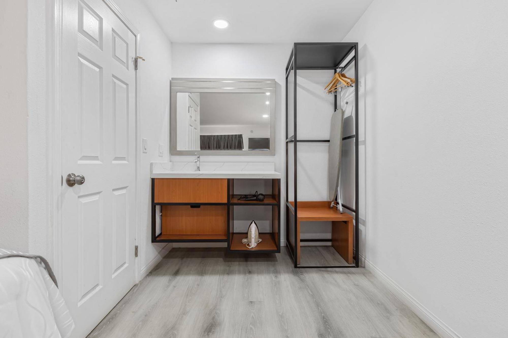 Inland Inn & Suites San Bernardino Bagian luar foto