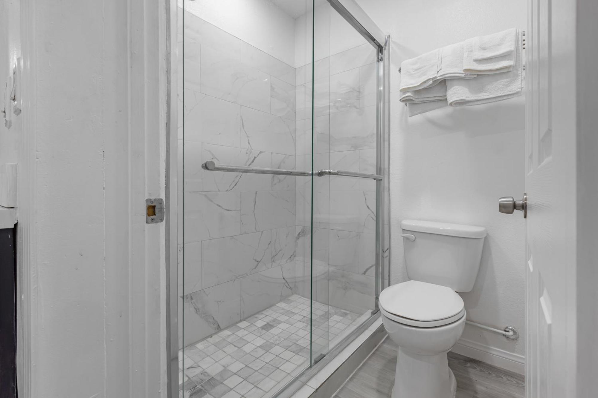 Inland Inn & Suites San Bernardino Bagian luar foto