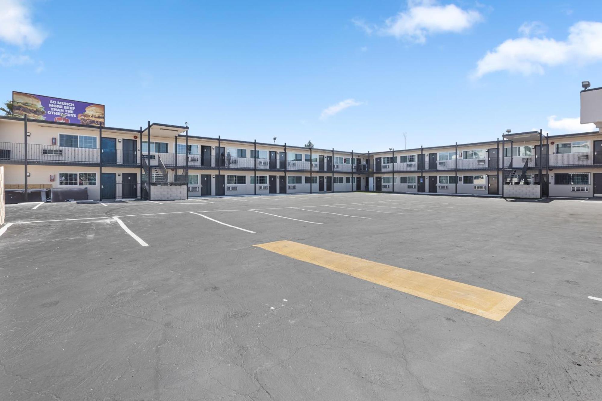 Inland Inn & Suites San Bernardino Bagian luar foto